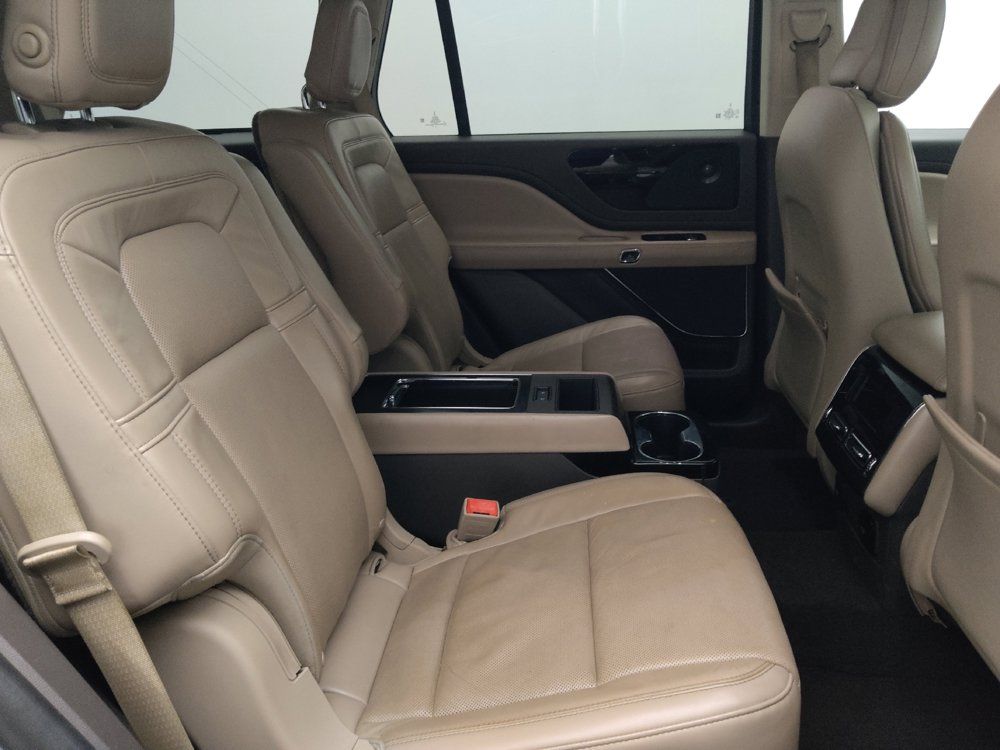 Used 2020 Lincoln Aviator Reserve w/ Equipment Group 201A RWD image 19