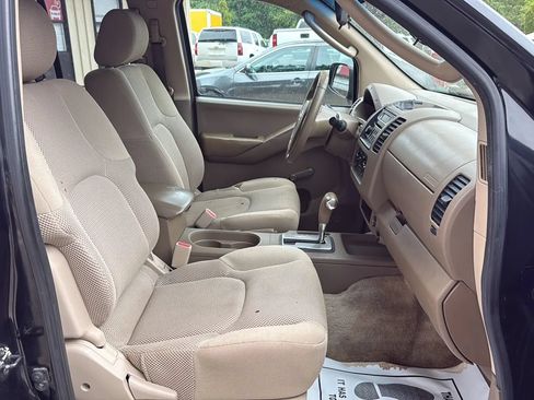 Used 2005 Nissan Frontier SE RWD image 22