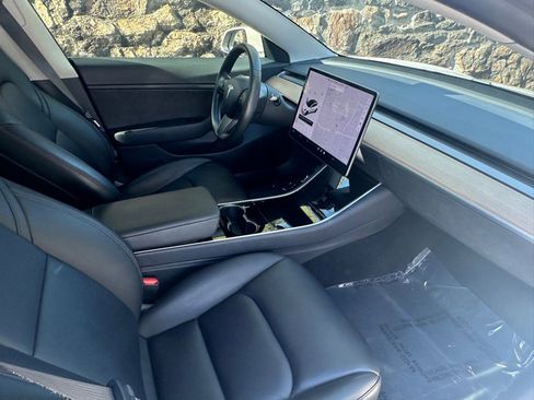 Used 2018 Tesla Model 3 Long Range image 44