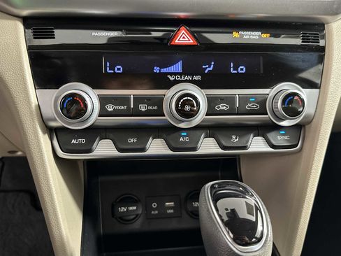 Used 2020 Hyundai Elantra SEL w/ Cargo Package (C1) FWD image 20