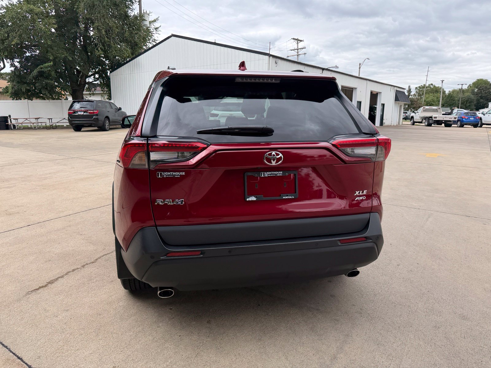 Used 2021 Toyota RAV4 XLE Premium AWD/4WD image 29