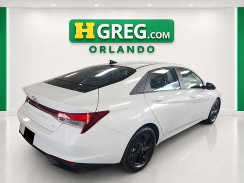 Used 2021 Hyundai Elantra SEL FWD image 4