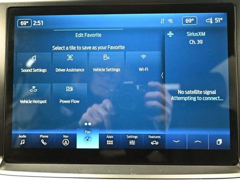 Used 2022 Ford F150 Lariat image 38