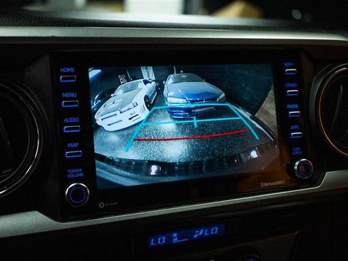 Used 2021 Toyota Tacoma SR5 image 20