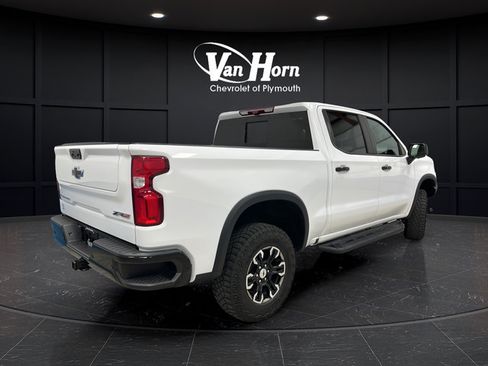 Used 2024 Chevrolet Silverado 1500 ZR2 w/ Technology Package AWD/4WD image 7