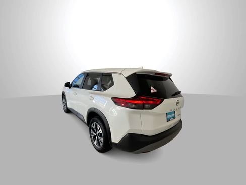 Used 2023 Nissan Rogue SV image 6