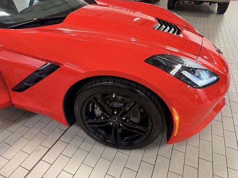 Used 2017 Chevrolet Corvette Stingray Coupe w/ 1LT RWD image 17