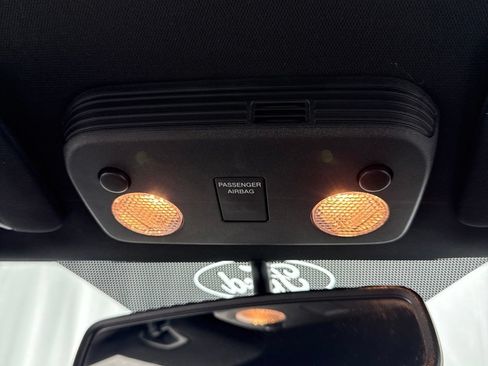 Used 2019 Ford Mustang Coupe RWD image 19