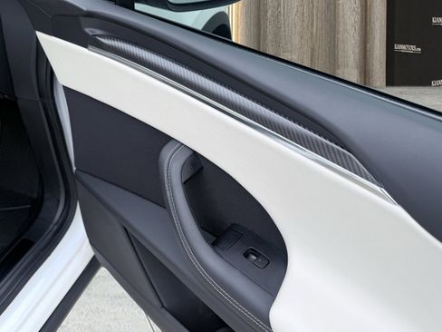 Used 2023 Tesla Model X Plaid image 42