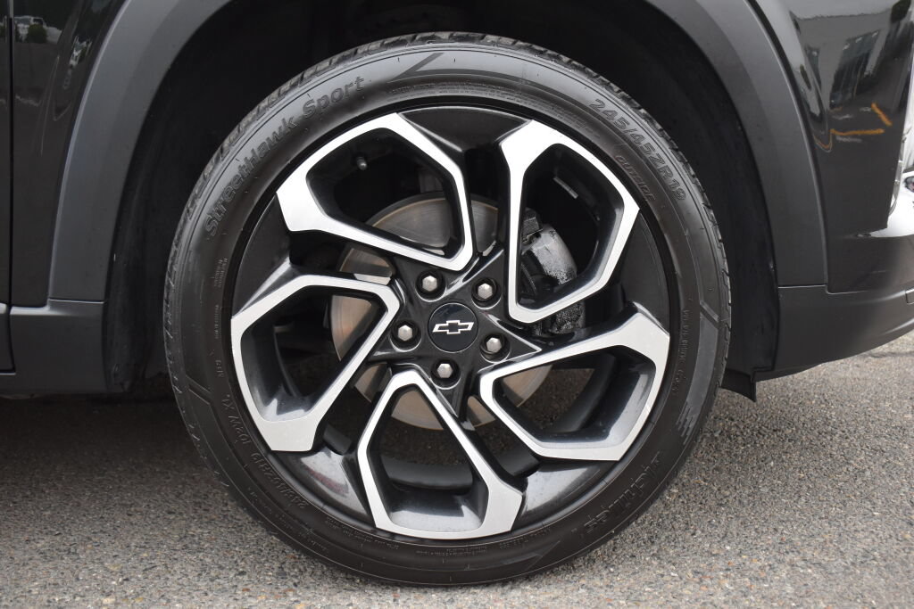 Used 2024 Chevrolet Trax RS w/ Driver Confidence Package FWD image 28