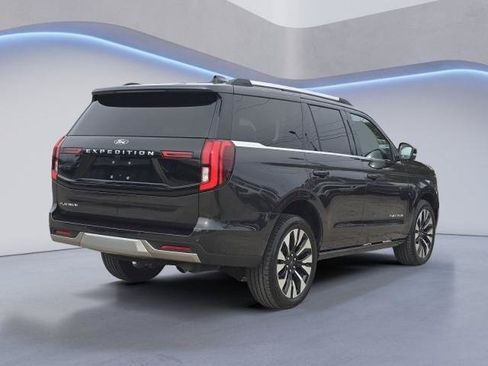 Certified 2025 Ford Expedition Platinum w/ Driver's Package AWD/4WD image 3