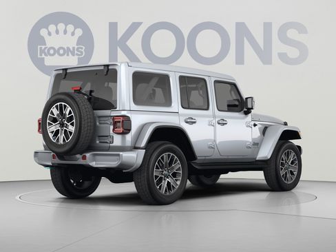 Used 2024 Jeep Wrangler High Altitude AWD/4WD image 4
