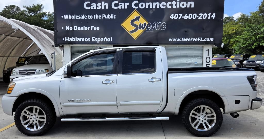 Used 2014 Nissan Titan SL AWD/4WD image 9