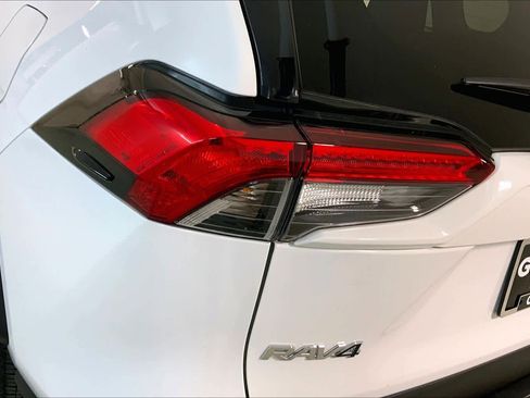 Used 2025 Toyota RAV4 XLE image 28