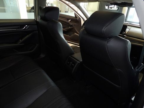 Used 2019 Honda Accord EX-L image 17