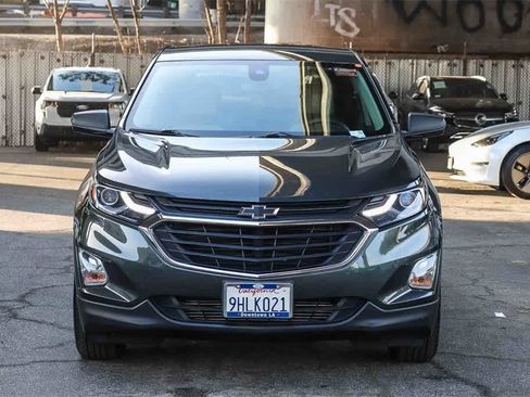Used 2020 Chevrolet Equinox LS w/ LS Convenience Package image 2