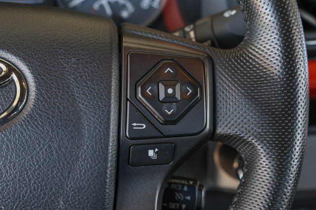 Used 2016 Toyota Tacoma TRD Sport RWD image 25