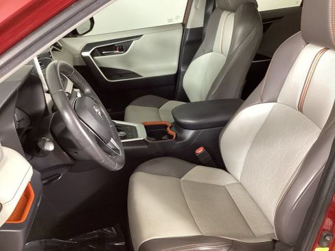Used 2020 Toyota RAV4 Adventure w/ Convenience Package AWD/4WD image 10
