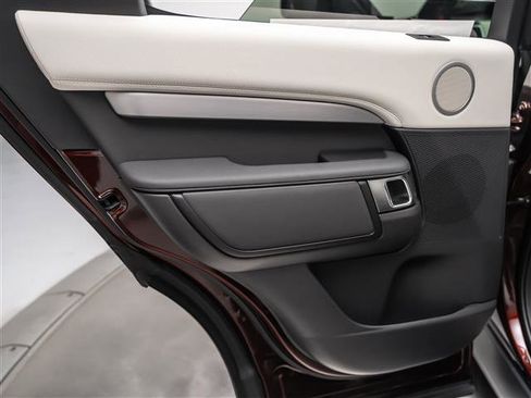 New 2026 Land Rover Discovery Limited Edition AWD/4WD image 25
