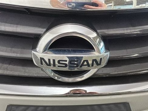 Used 2015 Nissan Altima 2.5 SV w/ Convenience Package FWD image 8