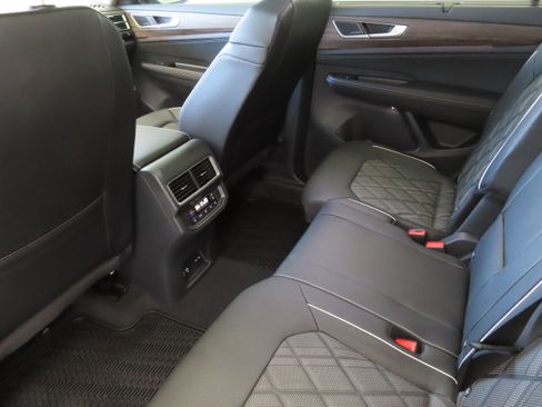 New 2025 Volkswagen Atlas SEL Premium R-Line image 24