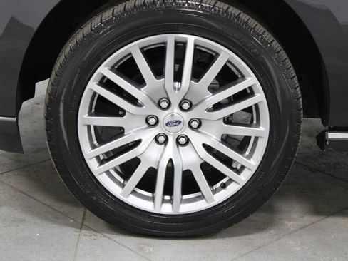 Used 2024 Ford Expedition Limited image 19