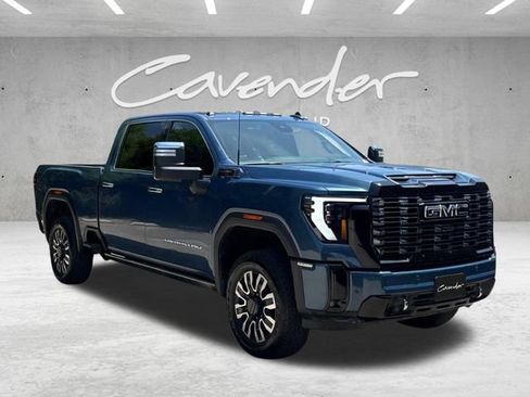 Used 2025 GMC Sierra 2500 Denali Ultimate AWD/4WD image 2