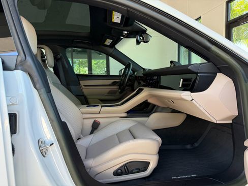 Used 2023 Porsche Taycan RWD image 33
