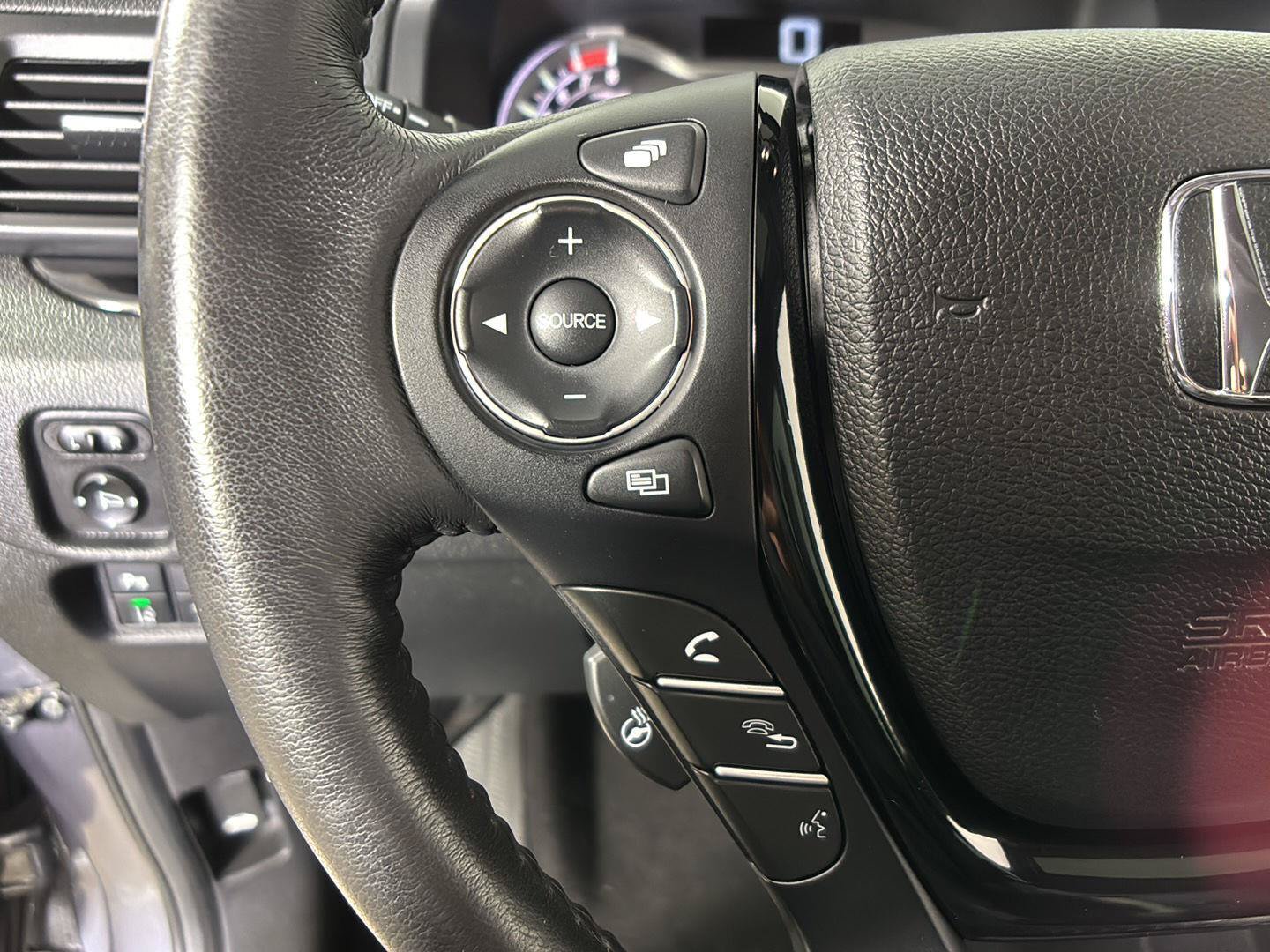 Used 2017 Honda Ridgeline RTL-E image 21