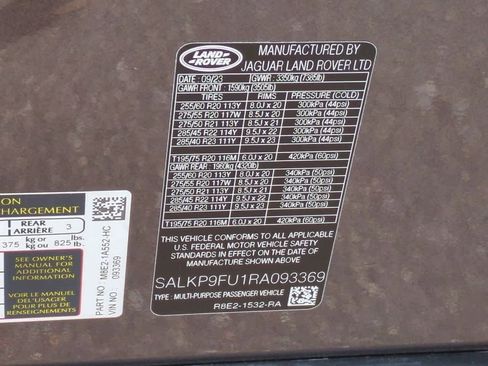 Certified 2024 Land Rover Range Rover SE image 37