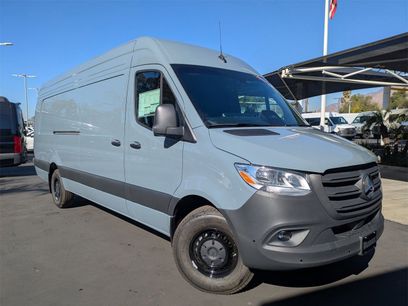 New 2025 Mercedes-Benz Sprinter 2500