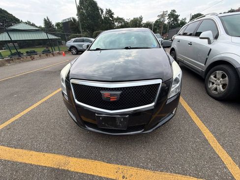 Used 2013 Cadillac XTS Premium AWD/4WD image 2