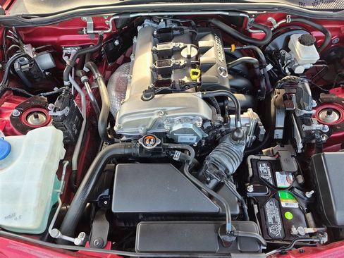 Used 2017 MAZDA MX-5 Miata RF Grand Touring RWD image 31