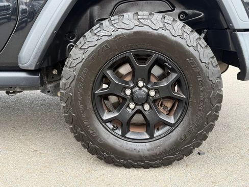 Used 2020 Jeep Wrangler Sport AWD/4WD image 12