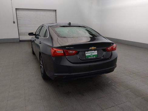 Used 2018 Chevrolet Malibu LT w/ Leather Package FWD image 6