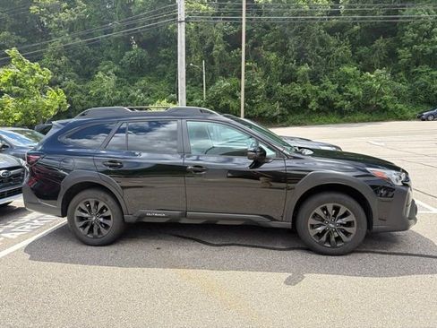 Used 2023 Subaru Outback Onyx Edition AWD/4WD image 6