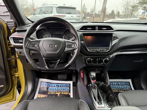 Used 2023 Chevrolet TrailBlazer RS w/ Sun and Liftgate Package image 22