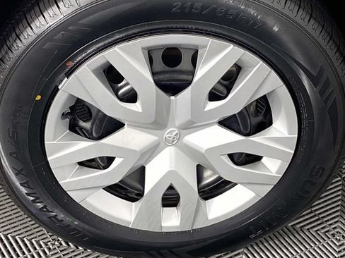 Used 2024 Toyota Corolla Cross L AWD/4WD image 29