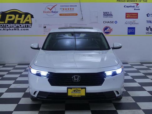 Used 2024 Honda Accord EX-L image 2