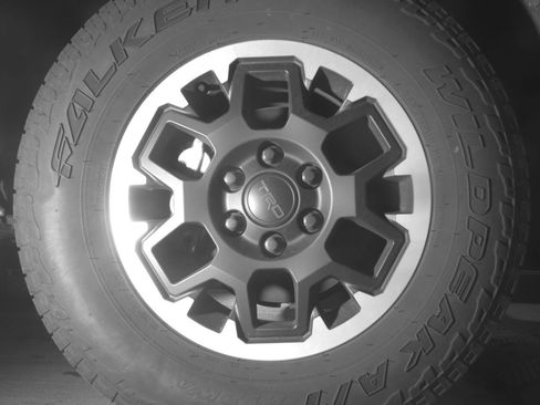 Used 2025 Toyota 4Runner TRD Off-Road AWD/4WD image 13