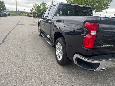Used 2022 Chevrolet Silverado 1500 LTZ AWD/4WD image 4