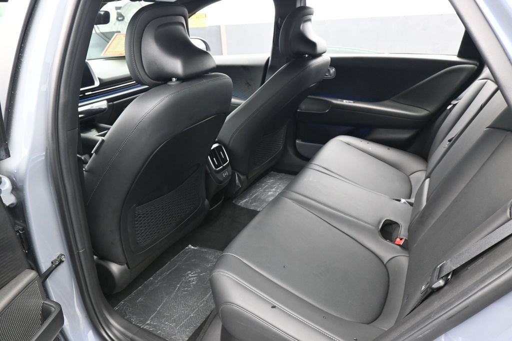 Used 2025 Hyundai Ioniq 6 SEL RWD image 33