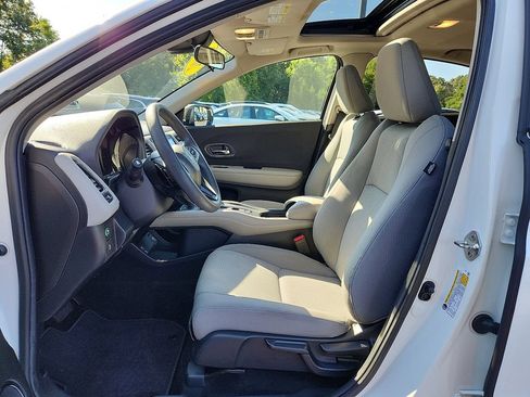 Used 2019 Honda HR-V EX image 18