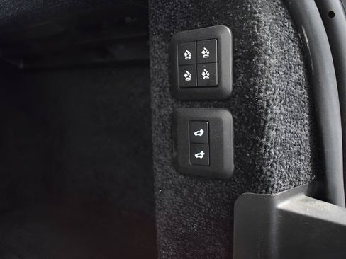 Used 2019 Land Rover Range Rover Long Wheelbase Supercharged AWD/4WD image 18