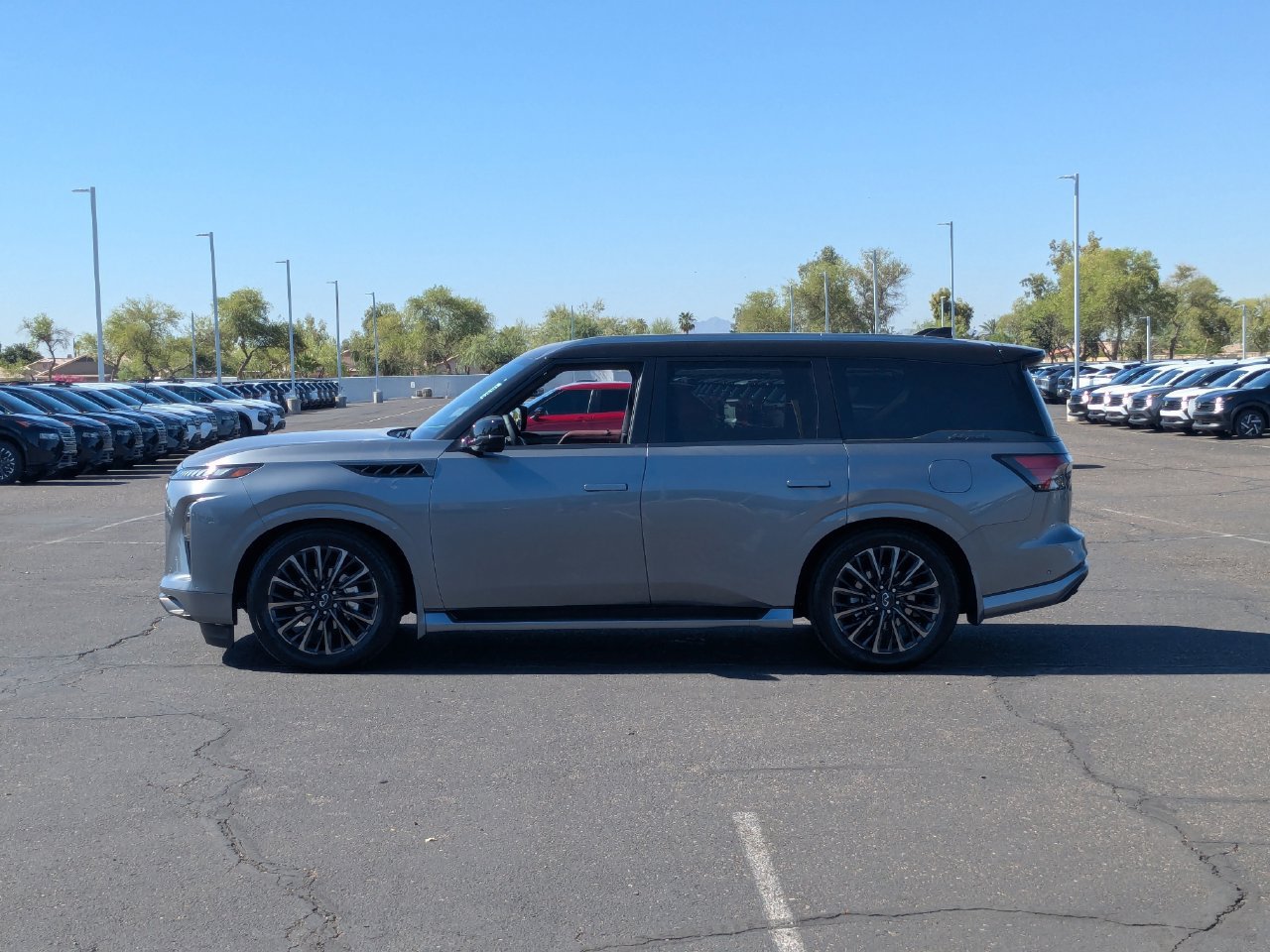 Certified 2026 INFINITI QX80 Autograph AWD/4WD image 2