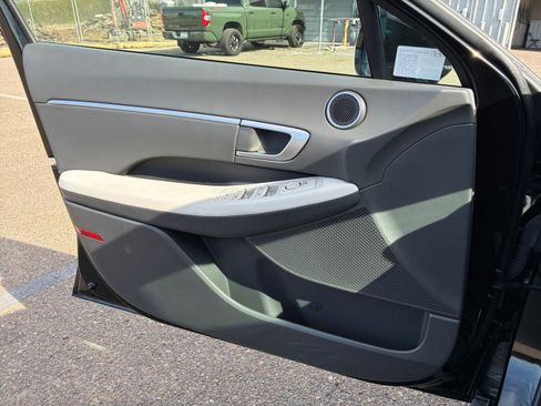 Used 2025 Hyundai Sonata SEL image 18