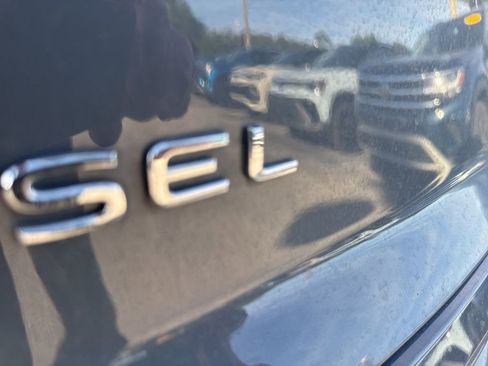 Certified 2025 Volkswagen Atlas Cross Sport SEL Premium R-Line image 29