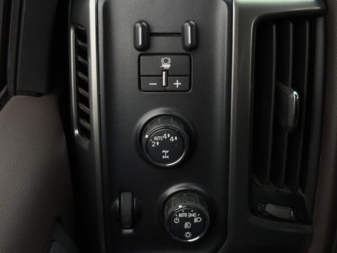 Used 2018 Chevrolet Silverado 1500 LTZ w/ Sport Package image 51