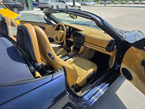 Used 2003 Porsche Boxster RWD image 12