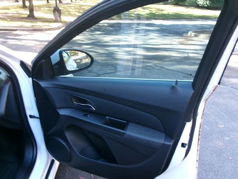 Used 2014 Chevrolet Cruze LT w/ Enhanced Safety Package image 20